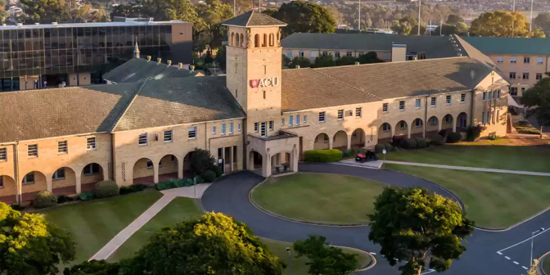 Università cattolica australiana limitata