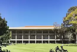 جامعة غرب استراليا 