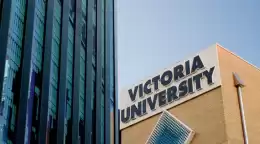 维多利亚大学 